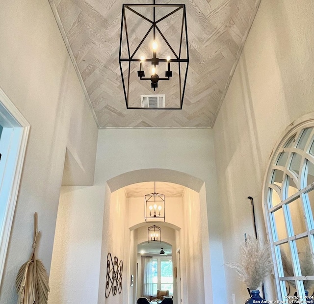 122 Indigo Bnd, Boerne, TX 78006 - detailed view of arched walkways and a chandelier