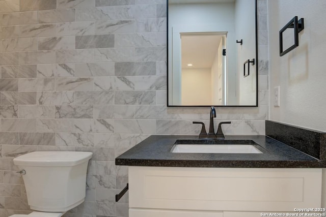 1514 Arroya Vis, San Antonio, TX 78213 - bathroom featuring vanity and toilet