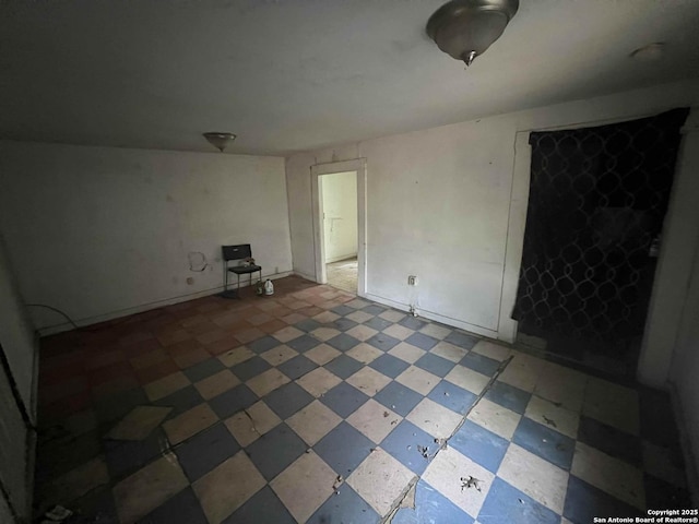 436 Pace, San Antonio, TX 78207 - unfurnished room with light flooring