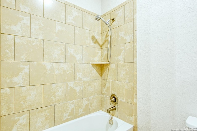 12902 Gypsophila, San Antonio, TX 78253 - full bath featuring shower / tub combination and toilet