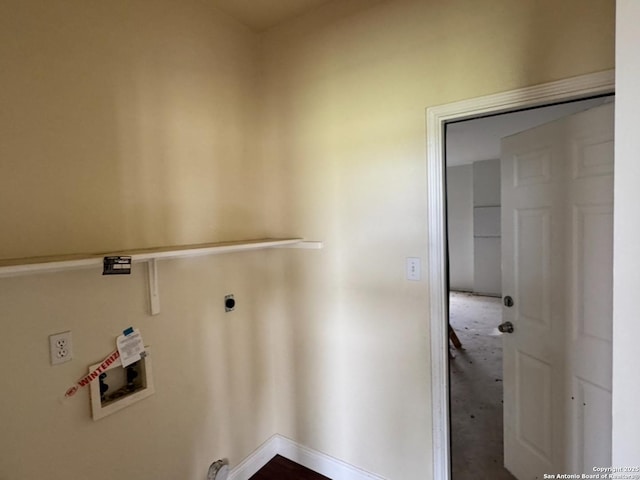 135 Muirfield Ln, Vernia, TX 78121 - laundry room featuring washer hookup, hookup for an electric dryer, and baseboards