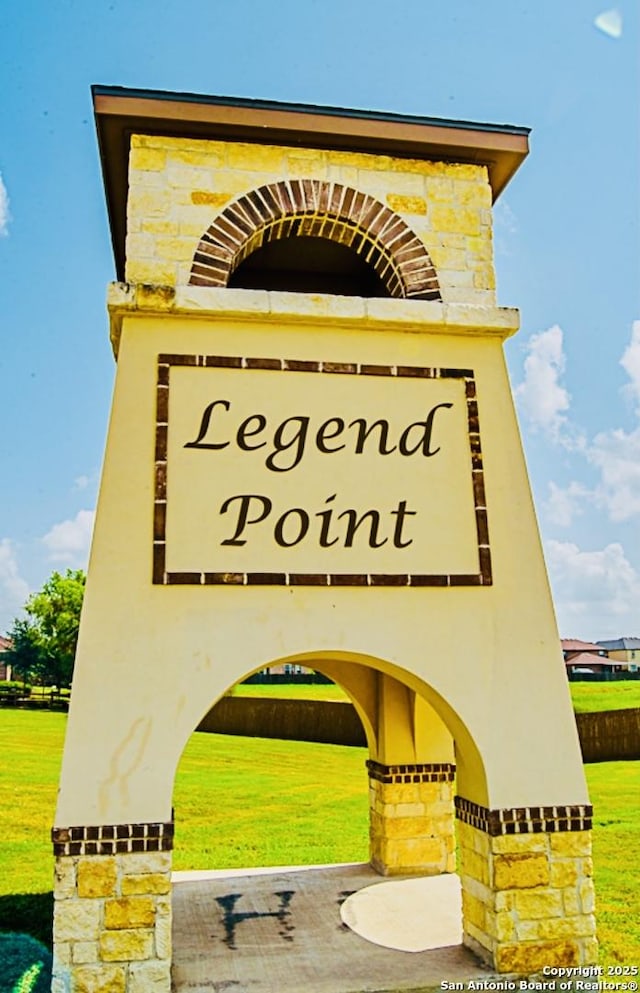 158 Landing Ln, New Braunfels, TX 78130 - community / neighborhood sign with a lawn