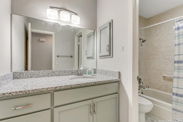 5815 Oak Run, San Antonio, TX 78247 - full bathroom featuring vanity, toilet, and shower / bathtub combination with curtain