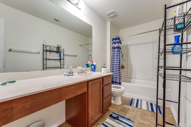 8514 Bayliss Pt, San Antonio, TX 78252 - bathroom with toilet, vanity, and shower / bath combination with curtain
