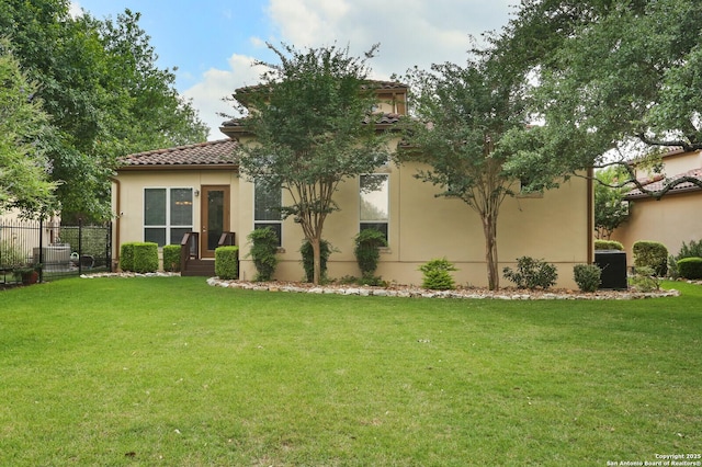 22450 Viajes, San Antonio, TX 78261 - view of front of house featuring stucco siding and a tile roof