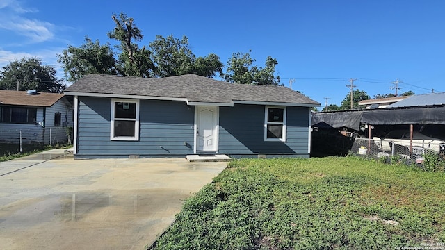 2936 W Gerald Ave, San Antonio, TX 78211 - bungalow featuring a shingled roof