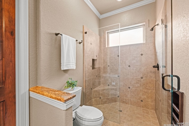 208 Cascade Caverns, Boerne, TX 78015 - full bath with toilet, a shower stall, ornamental molding, and a textured wall