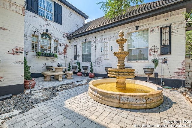 41 Champions Run, San Antonio, TX 78258 - view of patio / terrace