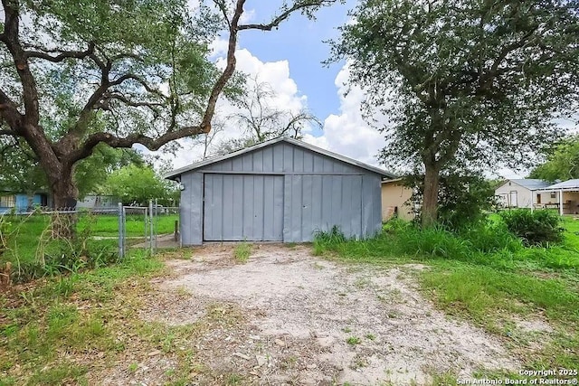811 N Archer, Beeville, TX 78102 - view of detached garage