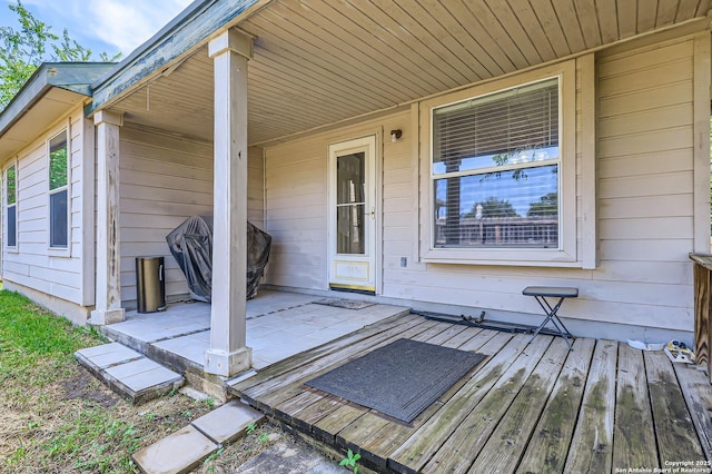 9215 Granberry, Universal City, TX 78148 - view of wooden deck