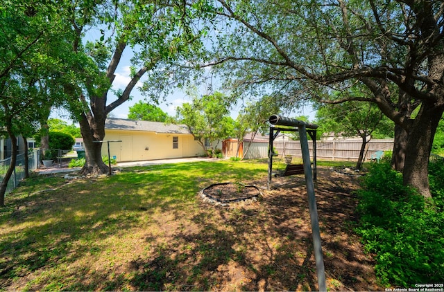 7414 Westfield Blvd, San Antonio, TX 78227 - view of yard