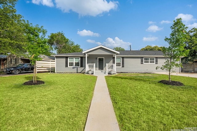 108 Bryn Mawr Dr, San Antonio, TX 78209 - ranch-style home with a front yard