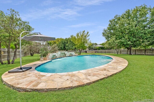 121 Maderas, Seguin, TX 78155 - view of swimming pool