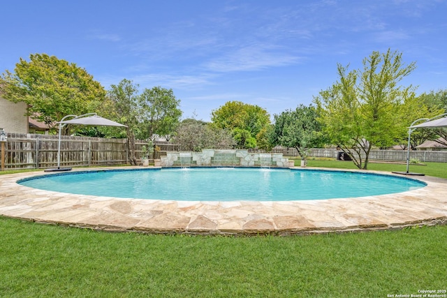 121 Maderas, Seguin, TX 78155 - view of swimming pool