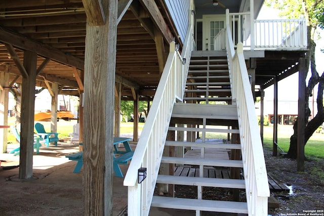 38 Peggy, Palacios, TX 77465 - view of stairway