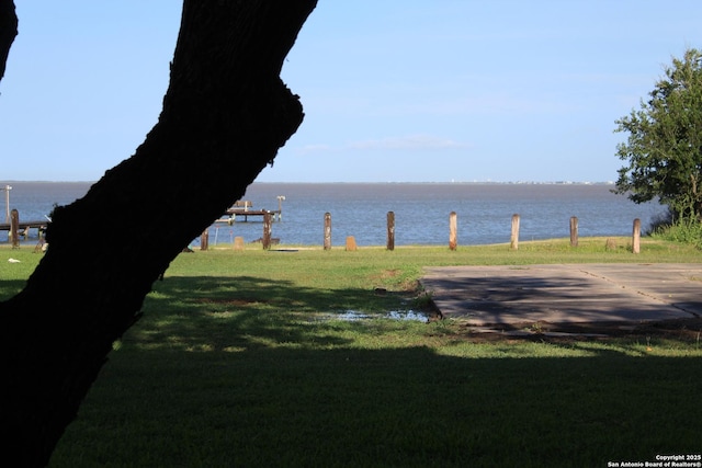 38 Peggy, Palacios, TX 77465 - water view