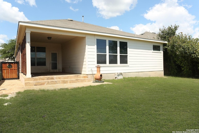 3410 Port Pl, San Antonio, TX 78253 - back of property with a patio area, a yard, and a gate