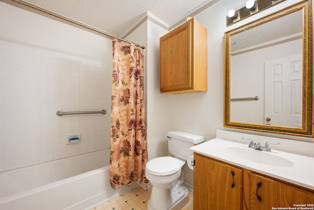 6826 Evercrest, San Antonio, TX 78239 - bathroom featuring toilet, vanity, shower / tub combo, and a textured ceiling