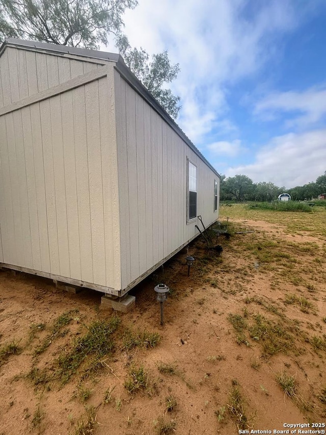 134 County Road 2664, Devine, TX 78016