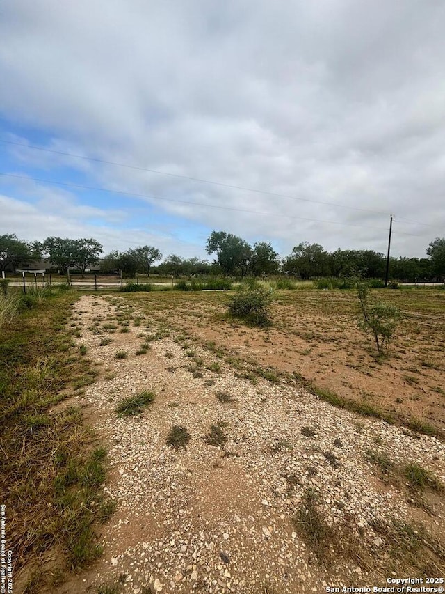 134 County Road 2664, Devine, TX 78016