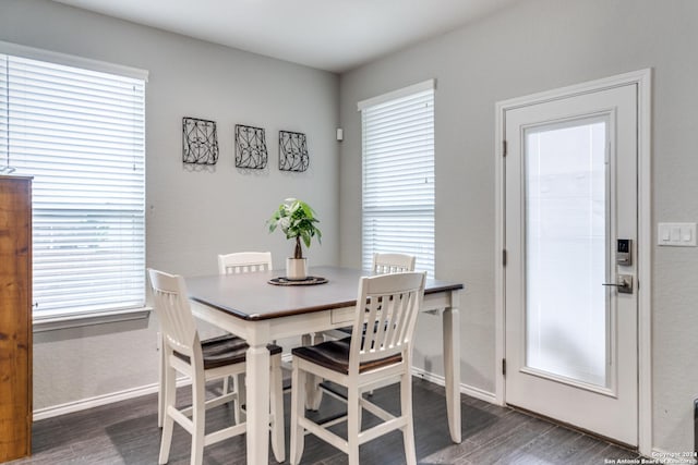 7604 Pecos Rdg, Boerne, TX 78015 - dining area featuring wood finished floors and baseboards