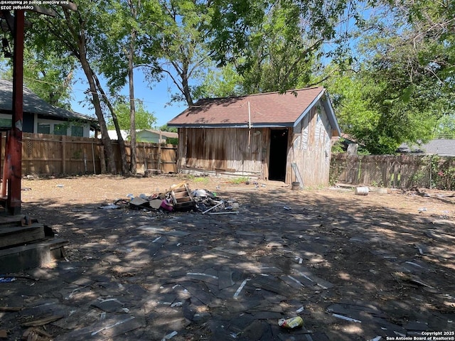 439 W Lubbock St, San Antonio, TX 78204 - view of fenced backyard
