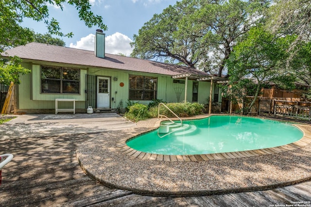 15314 Artesian Oaks, San Antonio, TX 78232 - rear view of property featuring a chimney