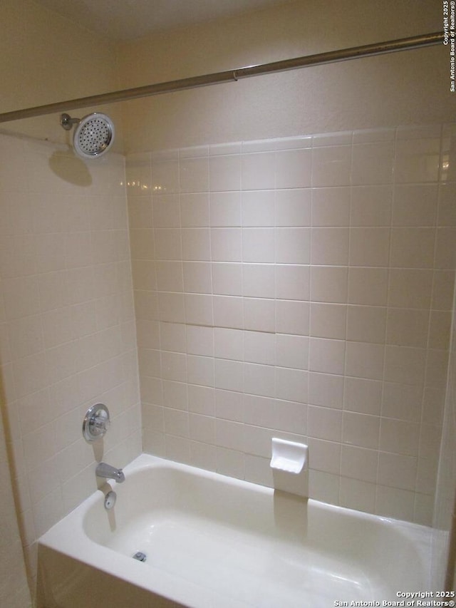 11011 Crystal Pln, Live Oak, TX 78233 - bathroom with tub / shower combination