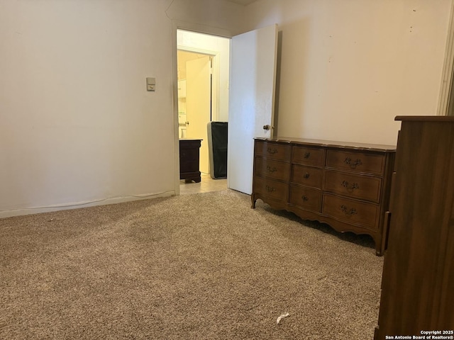 254 W Greenway Ave, San Antonio, TX 78226 - unfurnished room with light carpet