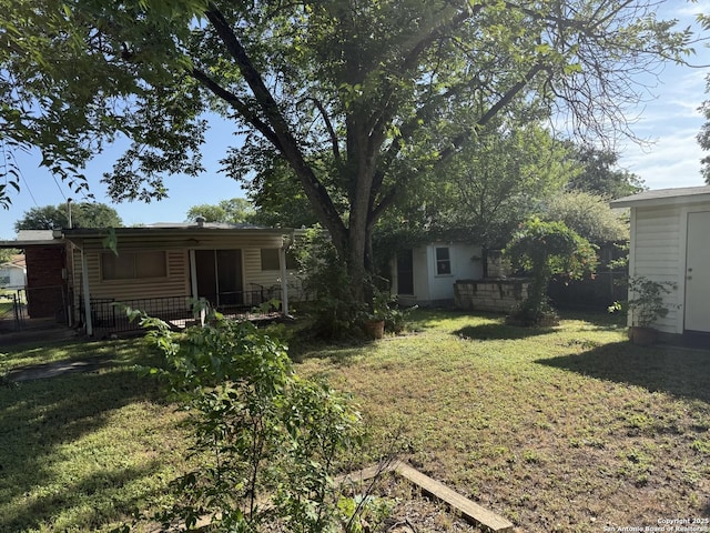 254 W Greenway Ave, San Antonio, TX 78226 - view of yard