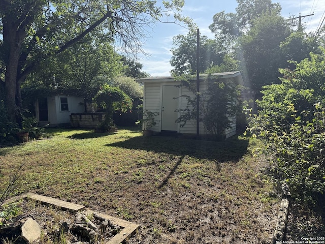 254 W Greenway Ave, San Antonio, TX 78226 - view of grassy yard