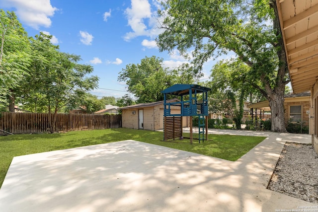 427 Donaldson, San Antonio, TX 78201 - view of patio / terrace featuring a playground