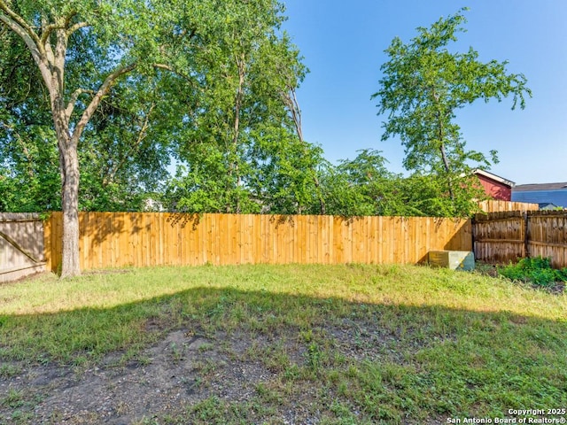 7363 Longing Trl, San Antonio, TX 78244 - view of yard