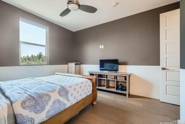 7 Saxby Gln, San Antonio, TX 78257 - bedroom with wood finished floors, baseboards, and ceiling fan
