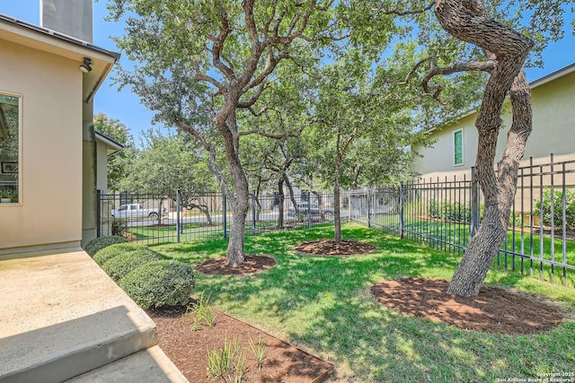 7 Saxby Gln, San Antonio, TX 78257 - view of yard