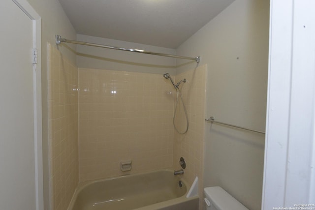 12610 Uhr Ln Unit 281, San Antonio, TX 78217 - bathroom featuring toilet and shower / bathtub combination