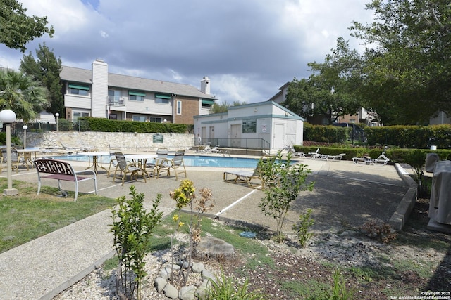 12610 Uhr Ln Unit 281, San Antonio, TX 78217 - community pool with a patio