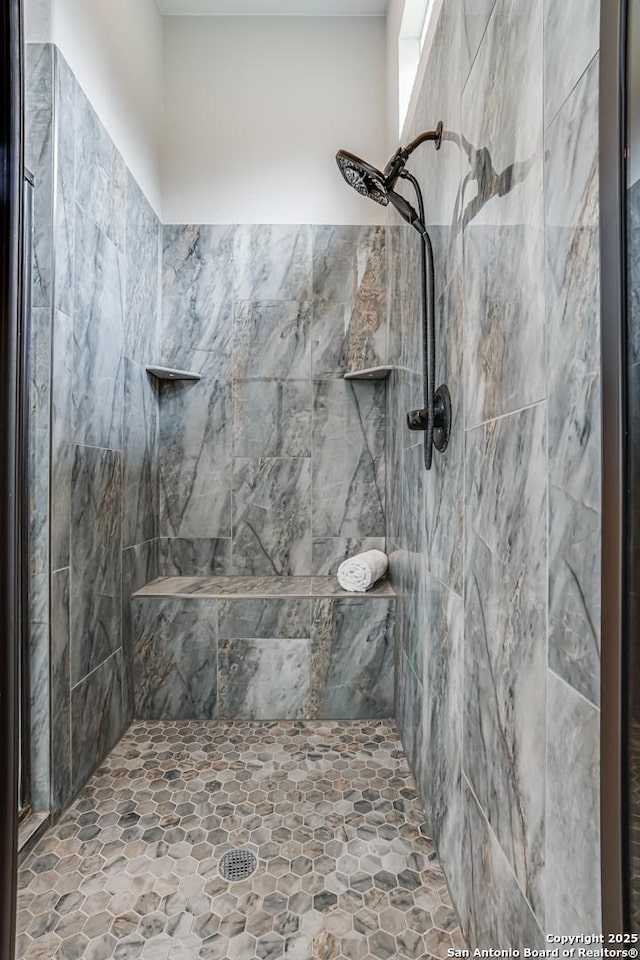 2714 Trailmont Dr, San Antonio, TX 78253 - full bath with a tile shower