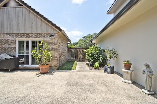 8 Kensington Ct, San Antonio, TX 78218 - view of patio
