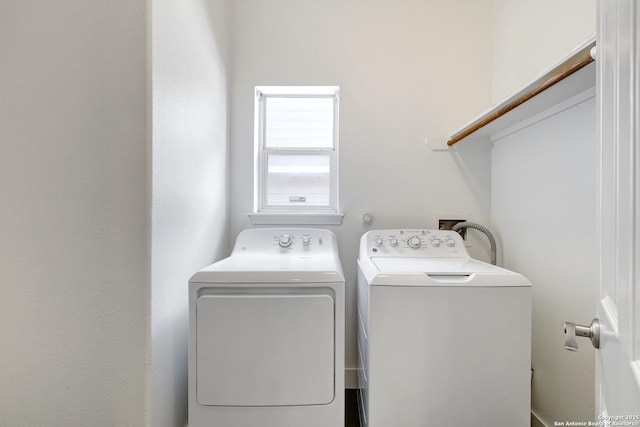 4451 Taylors Bnd, San Antonio, TX 78247 - laundry area with washing machine and dryer