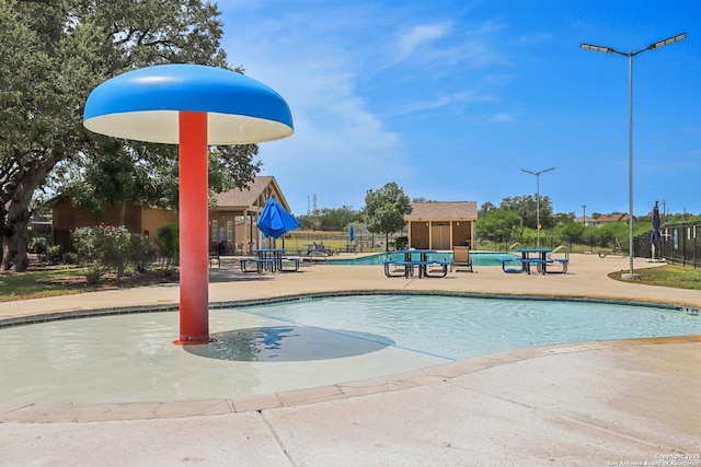 6131 Akin, San Antonio, TX 78261 - community pool with a patio area