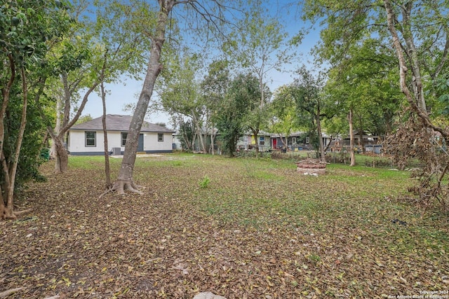 228 Quinta St, San Antonio, TX 78210 - view of yard