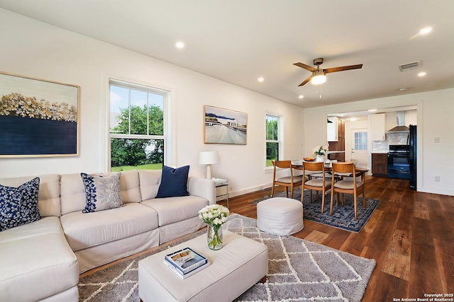 515 Westfall Ave, San Antonio, TX 78210 - living area with dark wood-type flooring, plenty of natural light, ceiling fan, baseboards, and recessed lighting