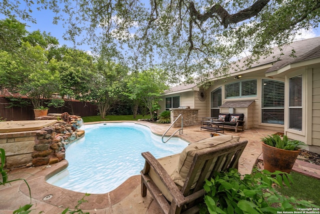 102 Blue Thorn, San Antonio, TX 78256 - view of swimming pool featuring a fenced backyard and a patio area