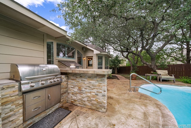 102 Blue Thorn, San Antonio, TX 78256 - fenced backyard featuring a patio area