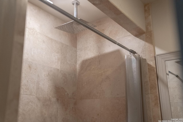 12111 Woodsrim, Live Oak, TX 78233 - bathroom view of a tile shower