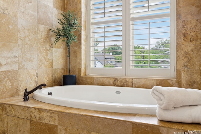 172 Katherine Ct Unit 1, San Antonio, TX 78209 - bathroom with a bath