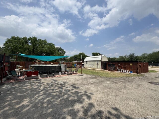 218 E Antonio, Uvalde, TX 78801 - view of patio with a jacuzzi