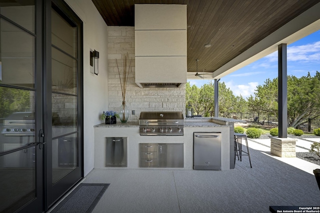 121 Greystone Pt, Boerne, TX 78006 - view of patio / terrace