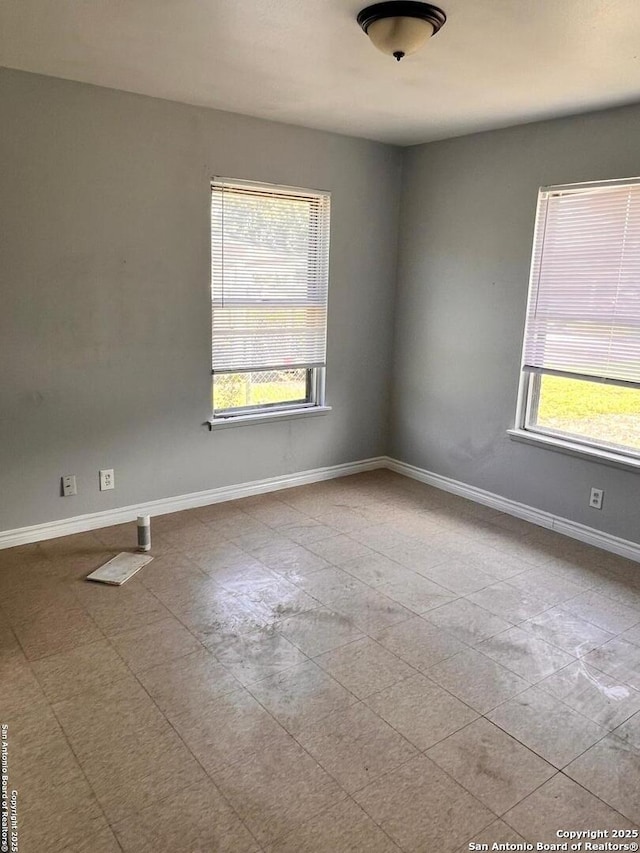 115 Westhaven Pl, San Antonio, TX 78227 - empty room featuring plenty of natural light and baseboards